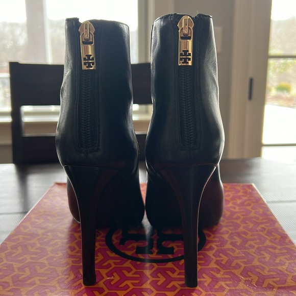 Tory Burch Pacey Cap Toe Ankle Bootie - Picture 2 of 6